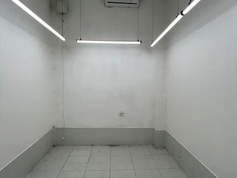 комерційна за адресою Боголюбова вул., 12