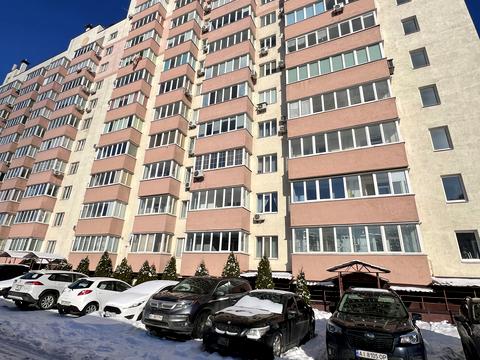 комерційна за адресою Боголюбова вул., 12