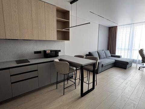 квартира за адресою Причальна вул., 10