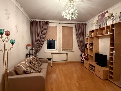 квартира за адресою Лабораторна вул., 8