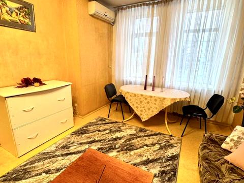 квартира за адресою Вокзальна пл. (Петровського), 2