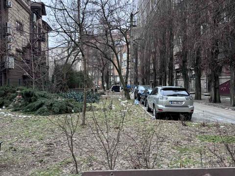 квартира за адресою Вокзальна пл. (Петровського), 2