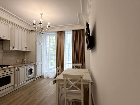 квартира за адресою Залізнична вул., 9