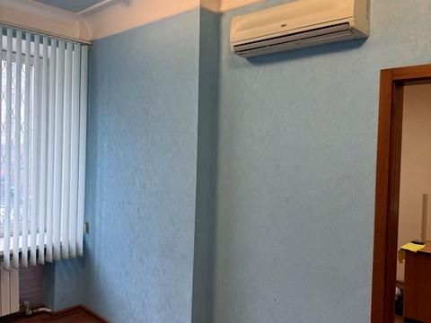 комерційна за адресою Павлівський майдан пл. (Рози Люксембург майдан), 5