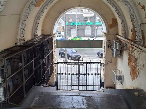 комерційна за адресою Павлівський майдан пл. (Рози Люксембург майдан), 5