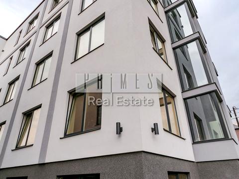 коммерческая по адресу Зверинецкая ул., 14