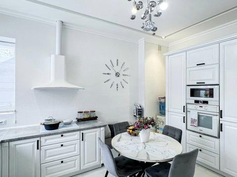 будинок за адресою Андрея Шептицького вул.