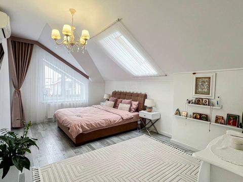 будинок за адресою Андрея Шептицького вул.