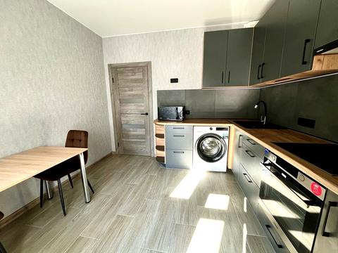 квартира за адресою Ревуцького вул., 40-В