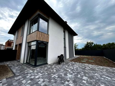 будинок за адресою Симоненка вул.