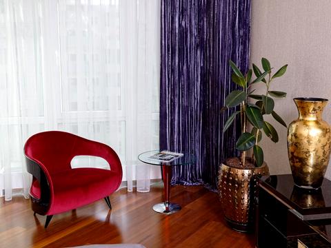 квартира за адресою Андрія Верхогляда вул. (Михайла Драгомирова), 18-А