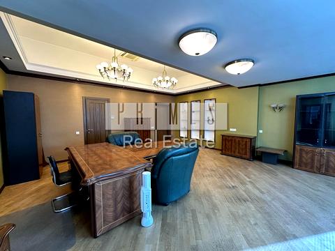 комерційна за адресою Антоновича вул., 157