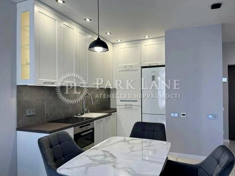 квартира за адресою Любомира Гузара просп. (Космонавта Комарова), 11