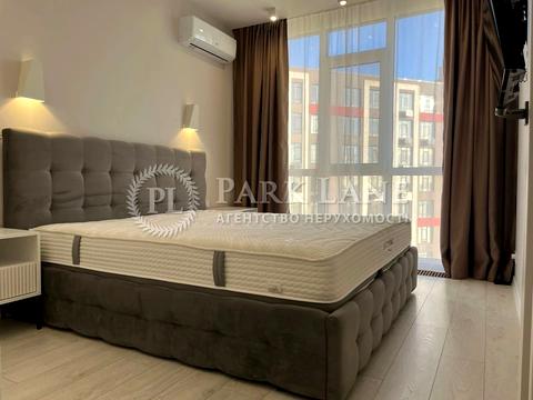 квартира за адресою Любомира Гузара просп. (Космонавта Комарова), 11