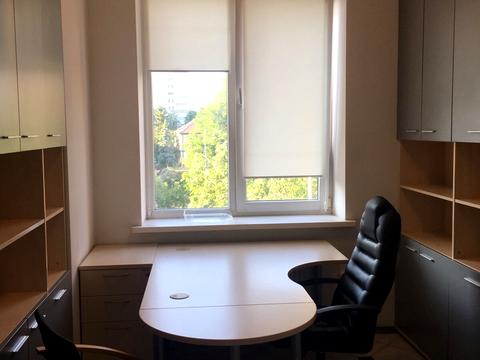 комерційна за адресою Молдовська вул. (Молдавська), 2