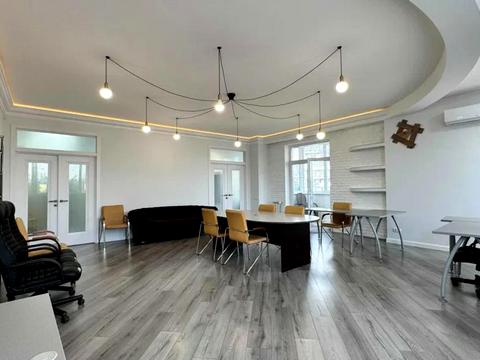 коммерческая по адресу Павла Тычины просп., 18-Б