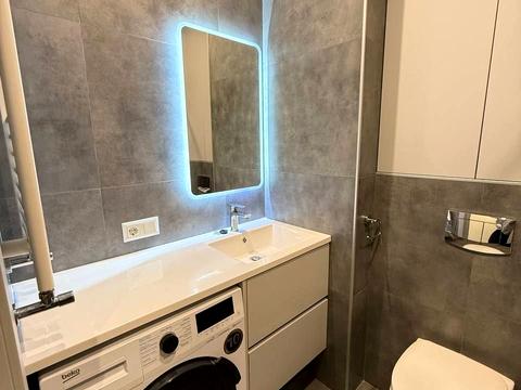 квартира за адресою Машинобудівників вул., 27