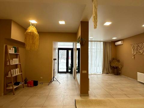 комерційна за адресою Стрийська вул., 108