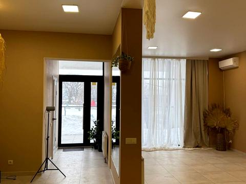 комерційна за адресою Стрийська вул., 108