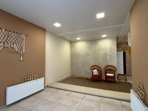 комерційна за адресою Стрийська вул., 108