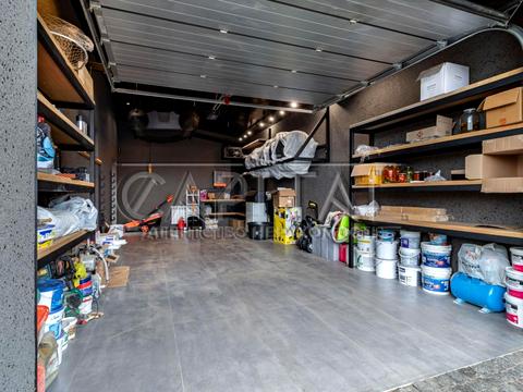 будинок за адресою Підбірна вул.