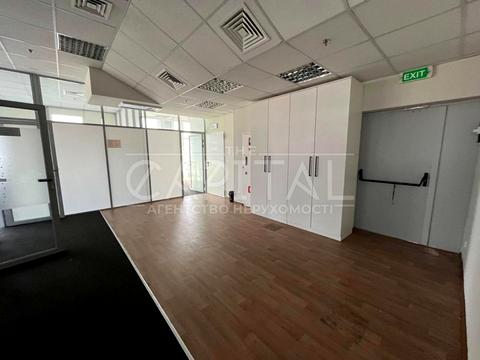 комерційна за адресою Київ, Миколи Амосова вул., 12