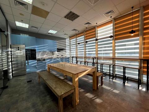 комерційна за адресою Київ, Миколи Амосова вул., 12