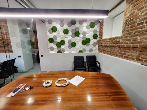 комерційна за адресою Василя Стефаника вул., 15