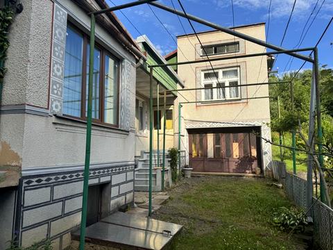 дом по адресу Молодіжна, 24