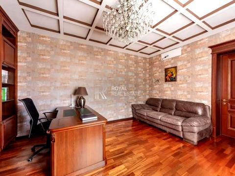 будинок за адресою Богатирська вул., 30