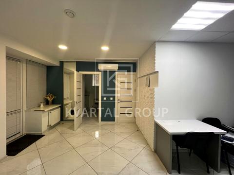 комерційна за адресою Мінеральна вул., 7ж