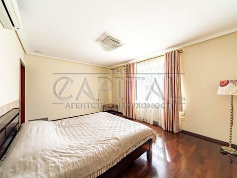 будинок за адресою Київ, Богатирська вул.