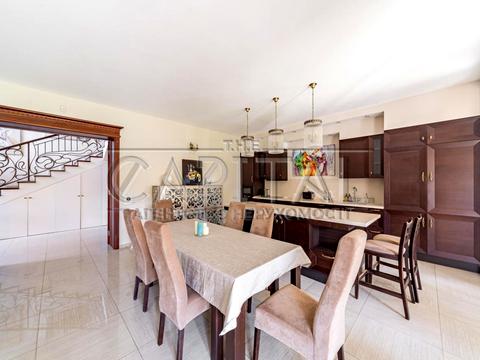 будинок за адресою Київ, Богатирська вул.