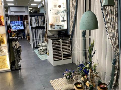 комерційна за адресою Родини Крістерів вул., 2