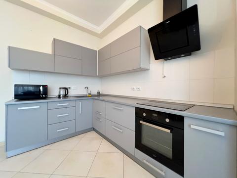 квартира за адресою Андрія Верхогляда вул. (Михайла Драгомирова), 5