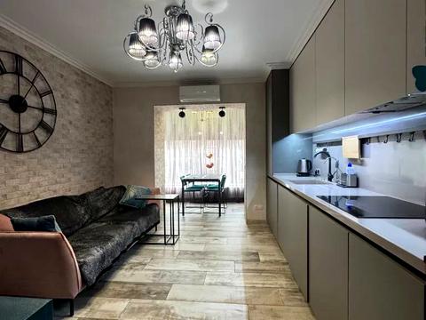 квартира за адресою Левка Лук'яненка вул. (Василя Жуковського), 16, 18, 20, 24