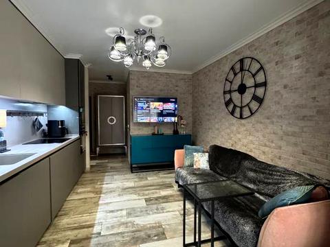 квартира за адресою Левка Лук'яненка вул. (Василя Жуковського), 16, 18, 20, 24