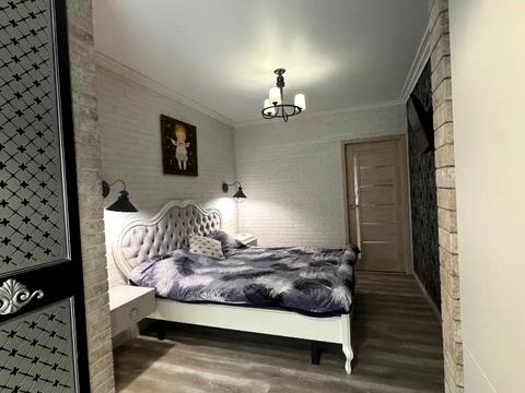 квартира за адресою Левка Лук'яненка вул. (Василя Жуковського), 16, 18, 20, 24