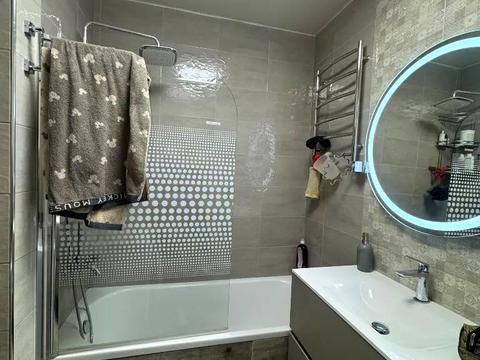 квартира за адресою Левка Лук'яненка вул. (Василя Жуковського), 16, 18, 20, 24