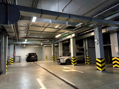 паркоместо по адресу Евгения Коновальца ул. (Щорса), 34-А