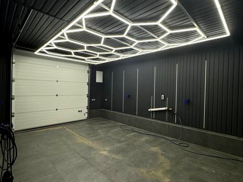 комерційна за адресою Близнюківський узвіз, 15