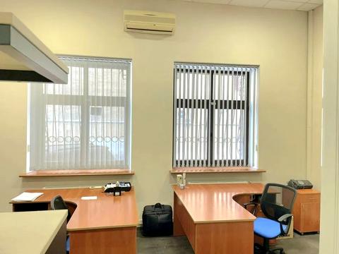 комерційна за адресою Паторжинського вул., 14