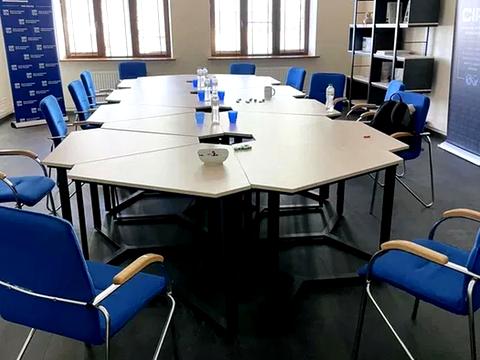 комерційна за адресою Паторжинського вул., 14