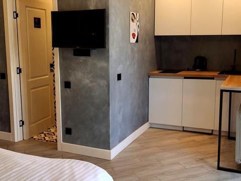 комерційна за адресою Велика Васильківська вул. (Червоноармійська), 71