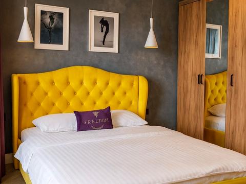 комерційна за адресою Велика Васильківська вул. (Червоноармійська), 71