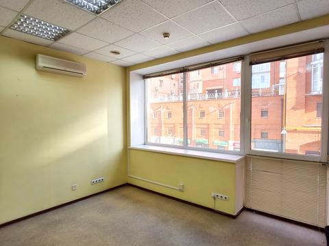 комерційна за адресою Бульвар Української добровільної армії, 2Б