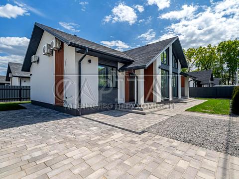 будинок за адресою привітна, 1