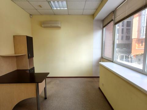 комерційна за адресою Бульвар Української добровільної армії, 2Б