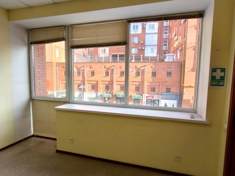 комерційна за адресою Бульвар Української добровільної армії, 2Б