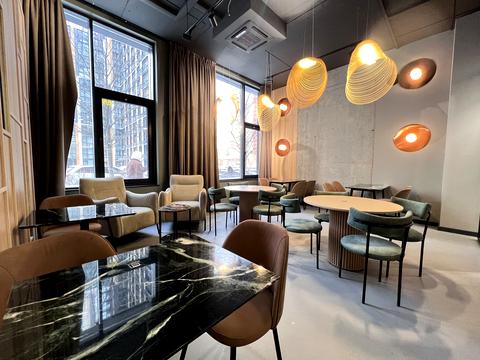 комерційна за адресою Предславинська вул., 53